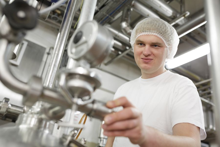 Milchtechnologe Bild: Jan Potente, MLR